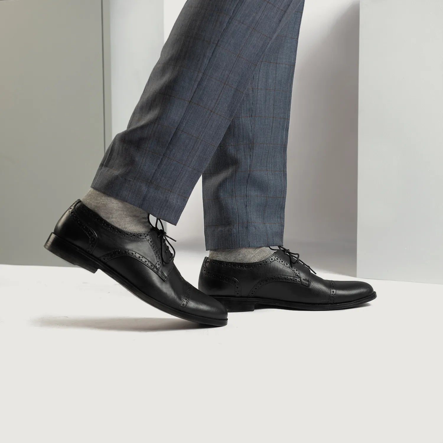 Dirk Brogues Derby Black Leather Shoes