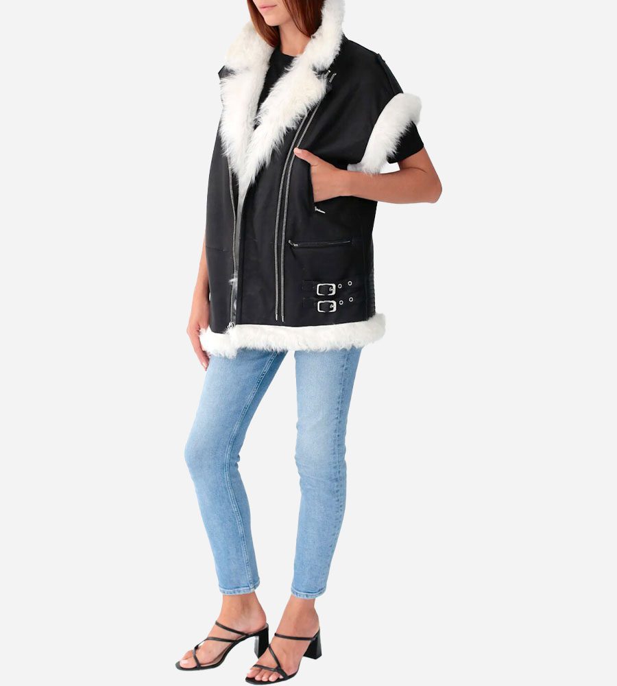 Women's Shearling Leather Vest In Black