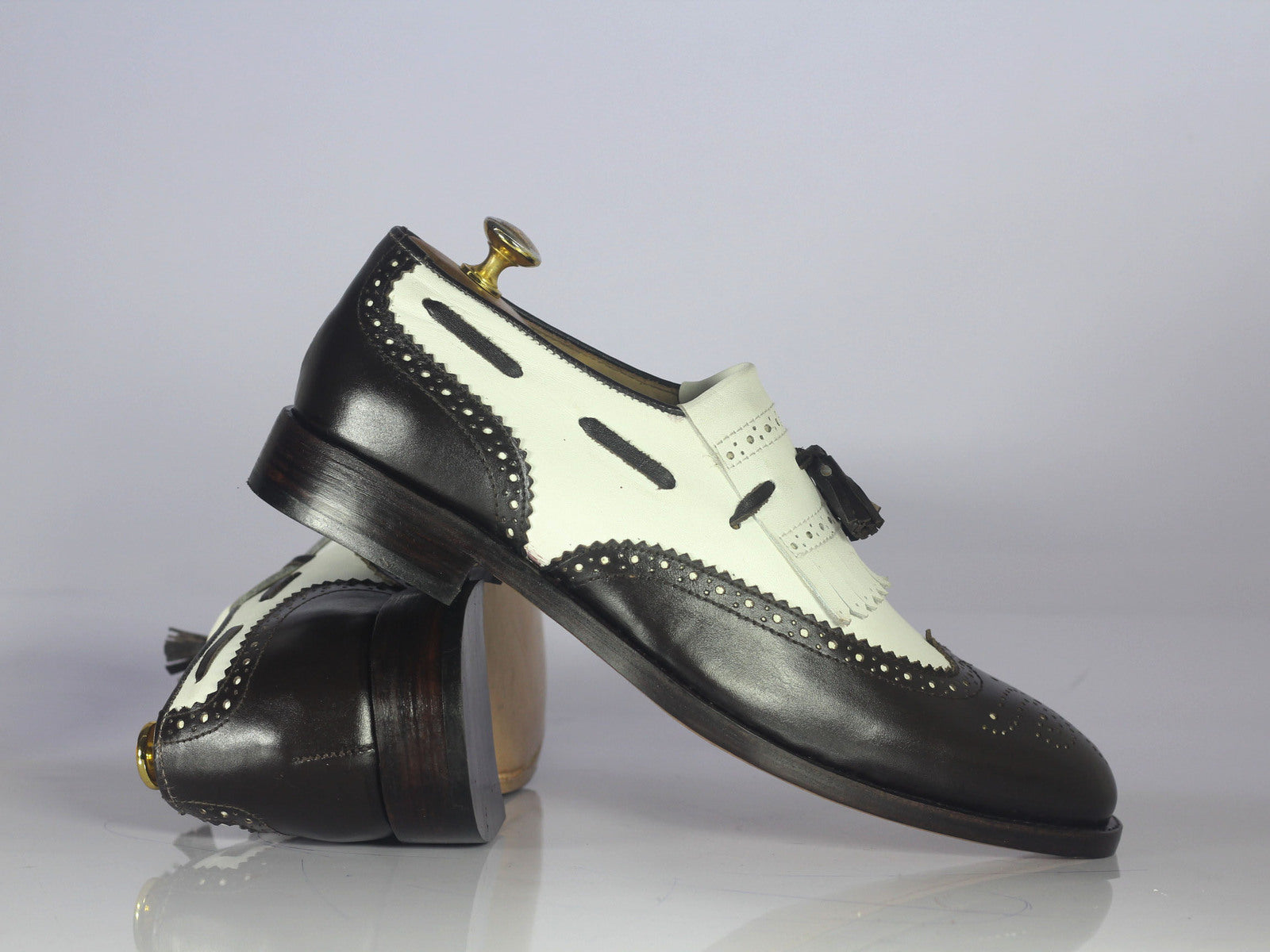 Handmade White Black Wing Tip Brogue Leather Shoes, Men Fringes Tassels