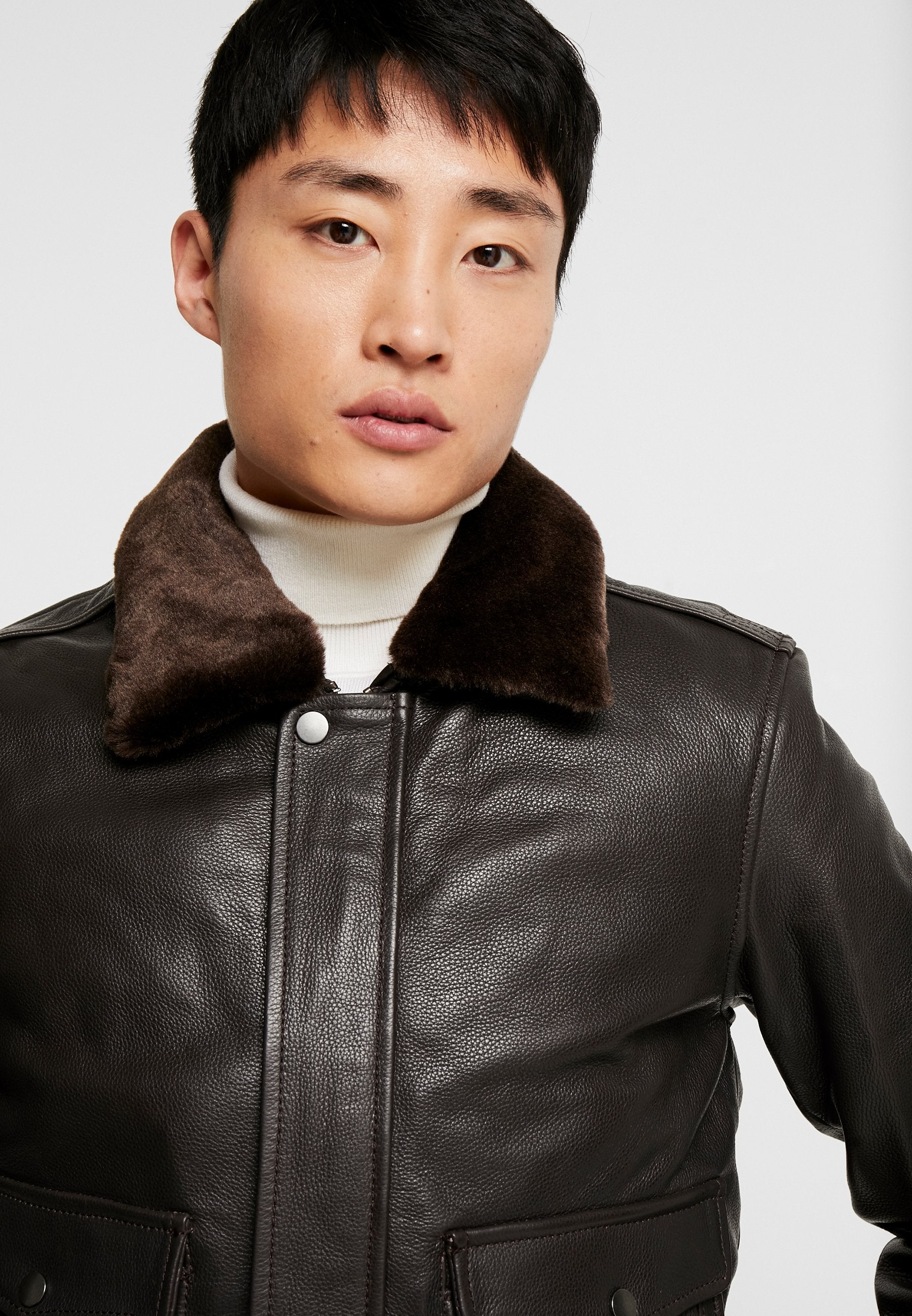 Stylish Men's Dark Brown Bomber Jacket with Luxurious Fur Collar