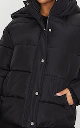 BLACK HOODED PUFFER JACKET