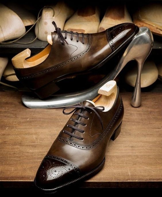 Handmade Men's Brown Brogue Leather Oxford Cap Toe Lace up Formal Dress Shoes