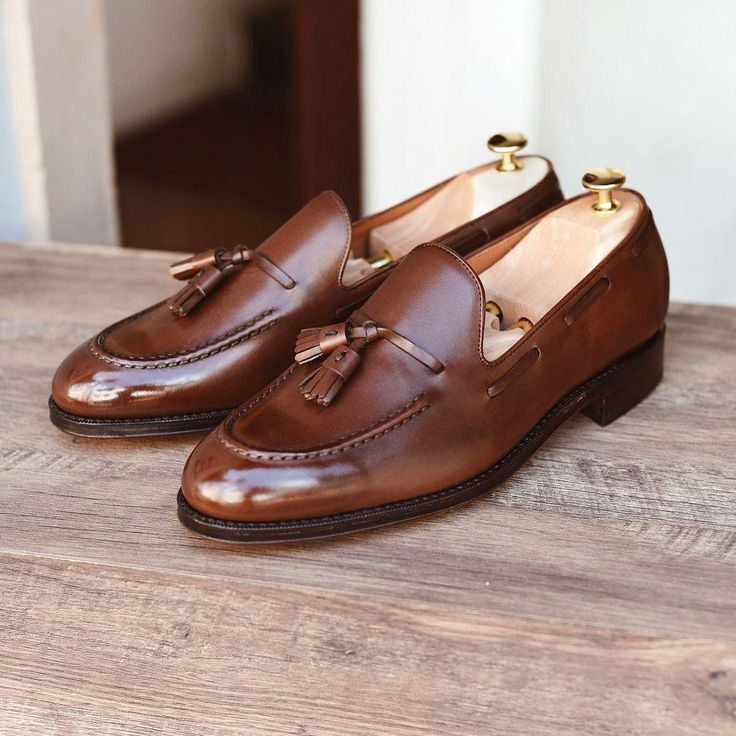 Handmade Men's Brown Tassel Loafer Narrow Toe Original Leather Loafer Shoes