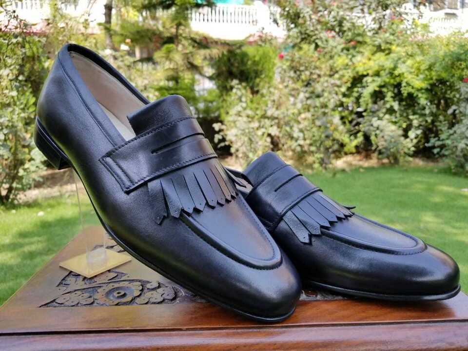 Handmade Men's Genuine Black Leather Moccasins Loafers & Slip On Formal Shoes